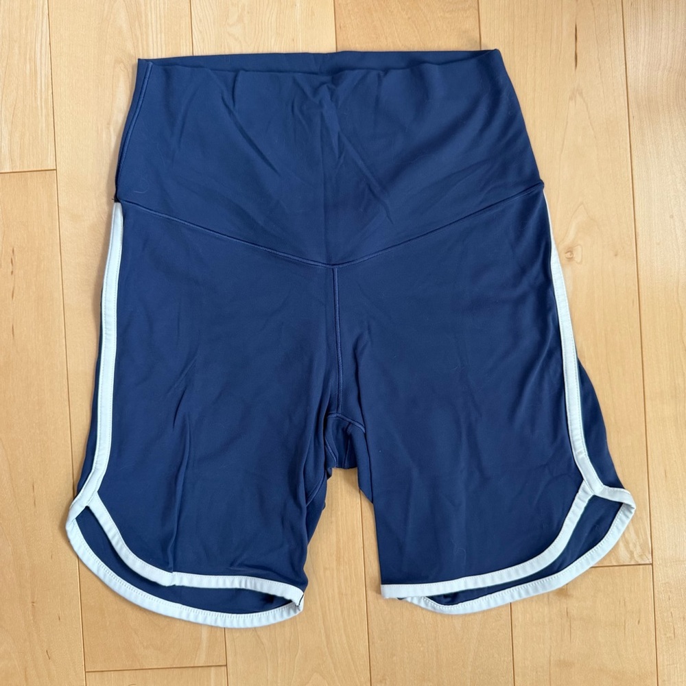 Aerie OFFLINE Real Me Xtra 7"
Track Bike Short - Medium